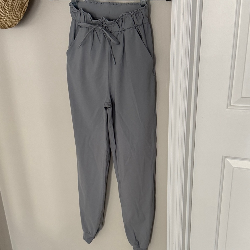 Lululemon Gray Women's Joggers - 2